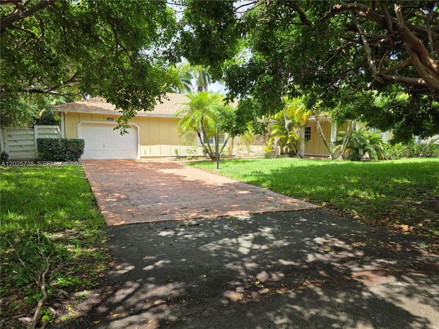 14630 SW 148th Ct, Miami, FL 33196