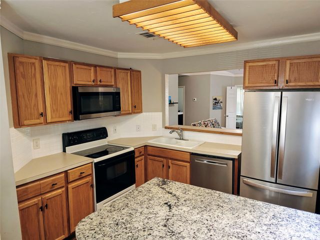 5309 San Mateo Court, Arlington, TX 76017