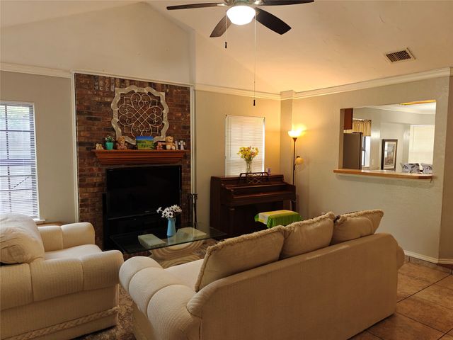 5309 San Mateo Court, Arlington, TX 76017