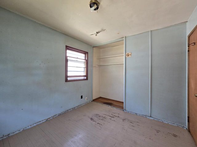 2939 W Carmen AVENUE, Milwaukee, WI 53209