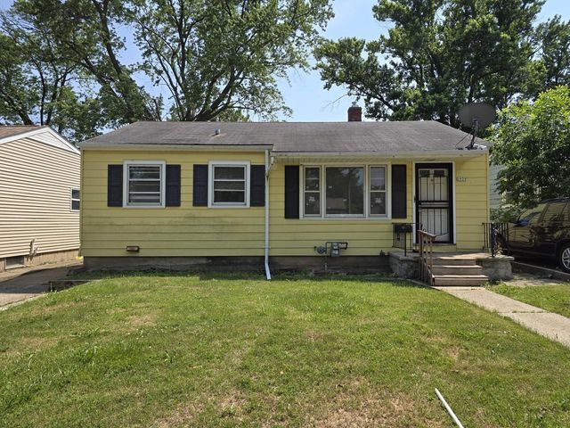 2939 W Carmen AVENUE, Milwaukee, WI 53209