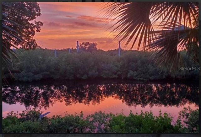 464 BAHIA BEACH BOULEVARD, Ruskin, FL 33570