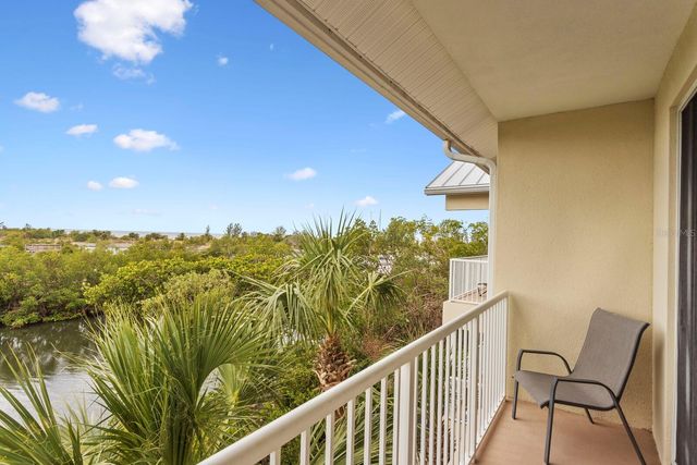 464 BAHIA BEACH BOULEVARD, Ruskin, FL 33570