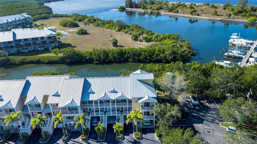 464 BAHIA BEACH BOULEVARD, Ruskin, FL 33570