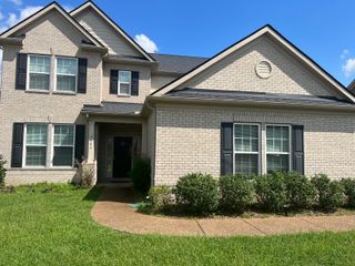 9804 Glenmore Ln, Brentwood, TN 37027