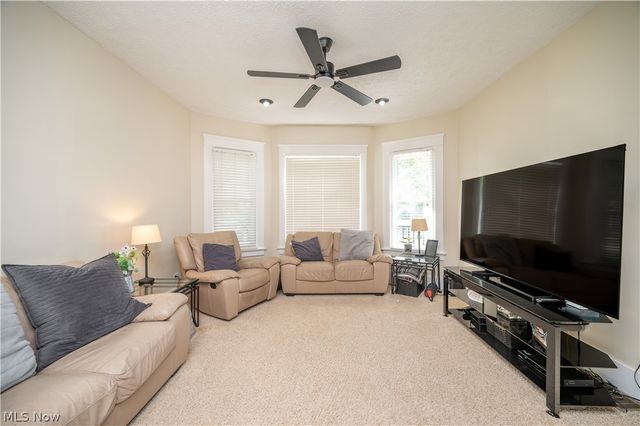 124 Hartzell Avenue, Niles, OH 44446