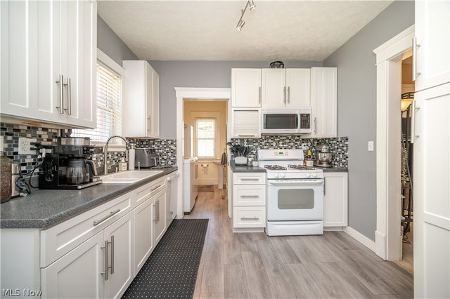 124 Hartzell Avenue, Niles, OH 44446