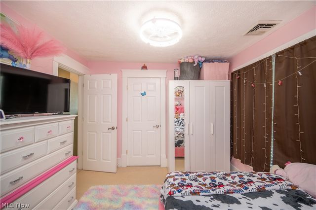 124 Hartzell Avenue, Niles, OH 44446