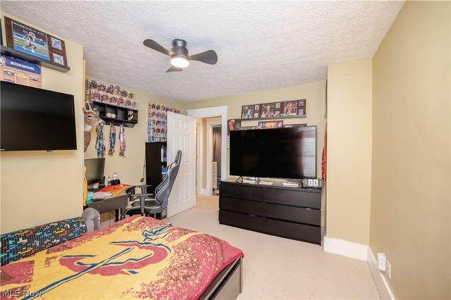 124 Hartzell Avenue, Niles, OH 44446