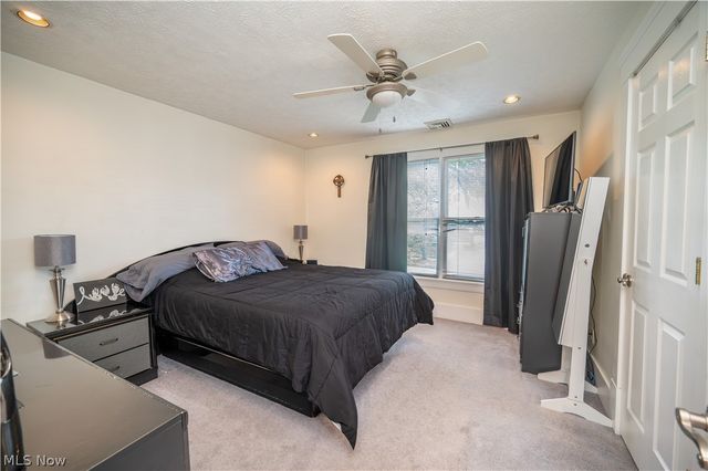 124 Hartzell Avenue, Niles, OH 44446