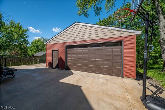 124 Hartzell Avenue, Niles, OH 44446