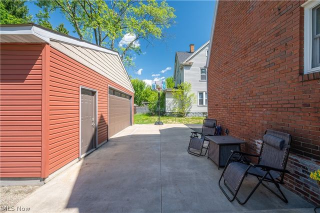 124 Hartzell Avenue, Niles, OH 44446