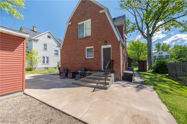 124 Hartzell Avenue, Niles, OH 44446