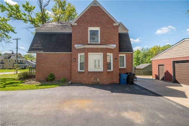 124 Hartzell Avenue, Niles, OH 44446