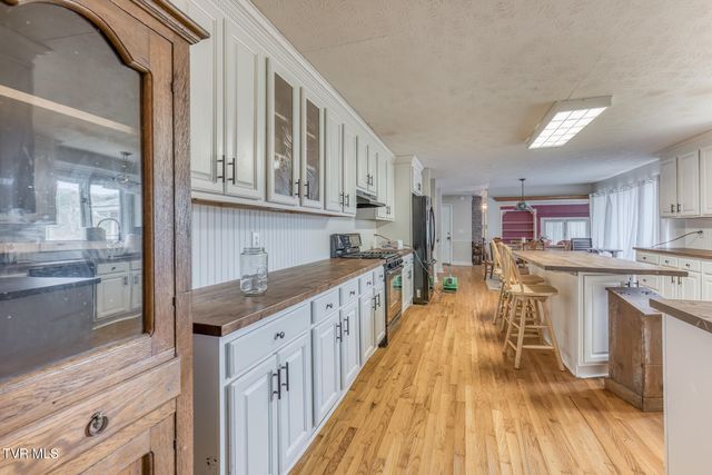 306 Burley Shouns Lane, Mountain City, TN 37683