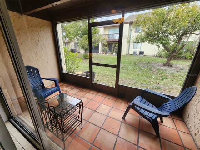 2720 HIDDEN LAKE BOULEVARD B, Sarasota, FL 34237