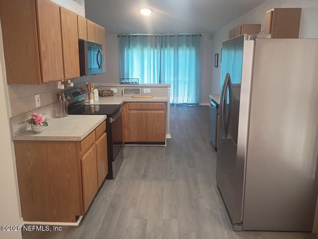 694 CHERRY BARK Drive, Jacksonville, FL 32218