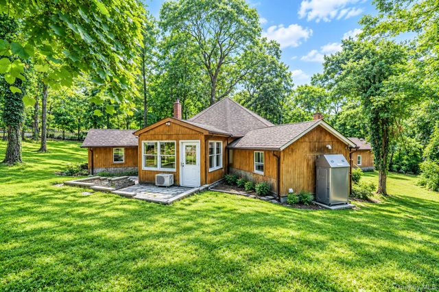 5 Jacobs Lane, Wading River, NY 11792