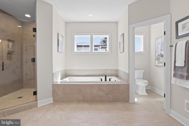 404 WINDOVER CT NW, Vienna, VA 22180