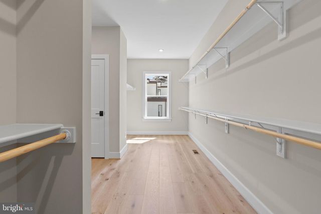 404 WINDOVER CT NW, Vienna, VA 22180