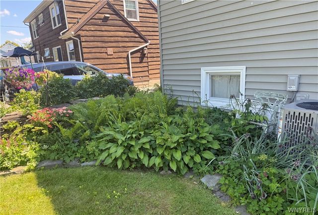 233 Glendale Drive, Tonawanda, NY 14150