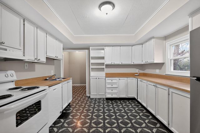 290 S Hampton Road, Columbus, OH 43213