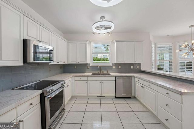 125 Glenleigh Walk, Fayetteville, GA 30214