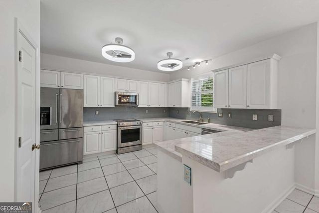 125 Glenleigh Walk, Fayetteville, GA 30214