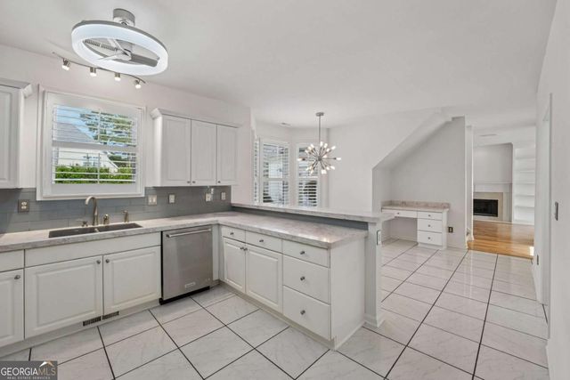 125 Glenleigh Walk, Fayetteville, GA 30214