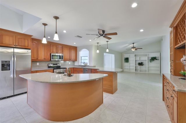 1819 NEW BEDFORD DRIVE, Sun City Center, FL 33573