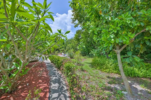 1819 NEW BEDFORD DRIVE, Sun City Center, FL 33573