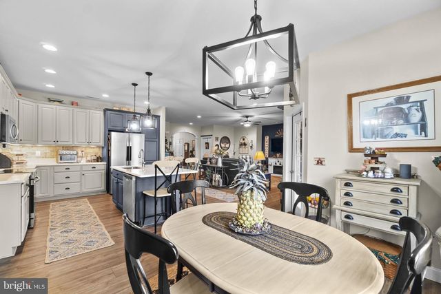 7 STONERS CIR, Littlestown, PA 17340