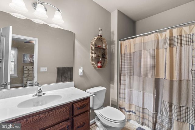 7 STONERS CIR, Littlestown, PA 17340