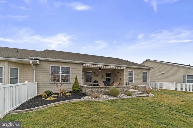 7 STONERS CIR, Littlestown, PA 17340