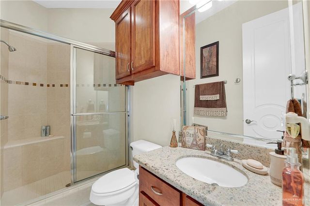 800 E Balboa Avenue, Mcallen, TX 78503