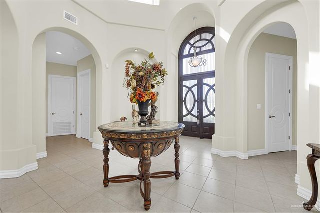 800 E Balboa Avenue, Mcallen, TX 78503