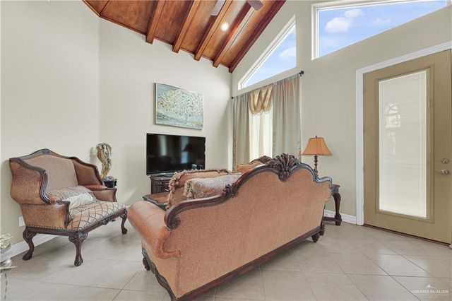 800 E Balboa Avenue, Mcallen, TX 78503