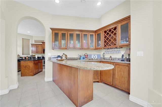 800 E Balboa Avenue, Mcallen, TX 78503