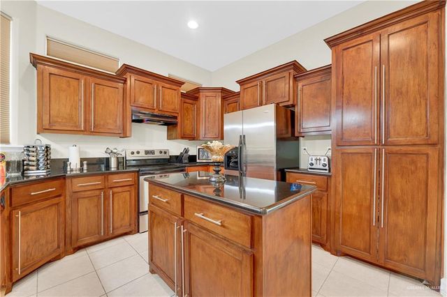 800 E Balboa Avenue, Mcallen, TX 78503