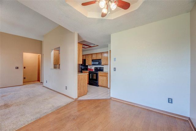 304 Bradgate Drive, Yukon, OK 73099