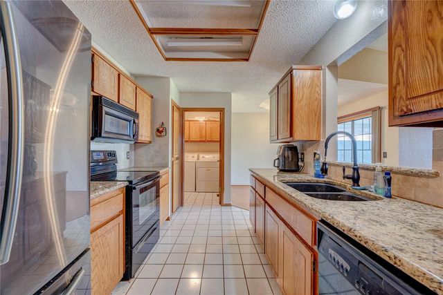 304 Bradgate Drive, Yukon, OK 73099