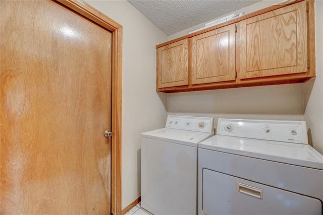 304 Bradgate Drive, Yukon, OK 73099