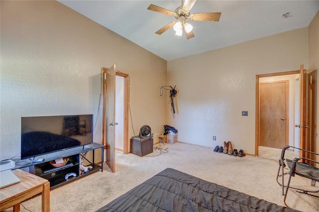 304 Bradgate Drive, Yukon, OK 73099