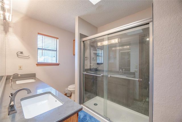 304 Bradgate Drive, Yukon, OK 73099