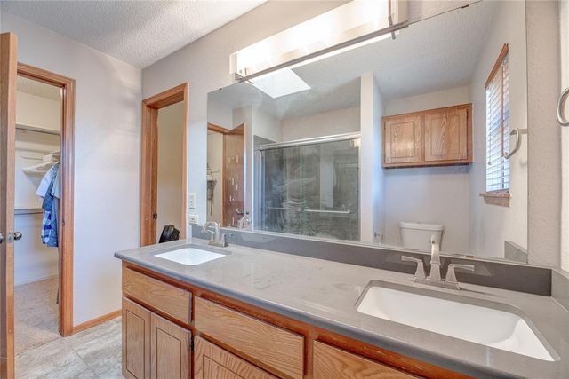 304 Bradgate Drive, Yukon, OK 73099