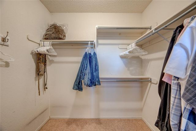 304 Bradgate Drive, Yukon, OK 73099