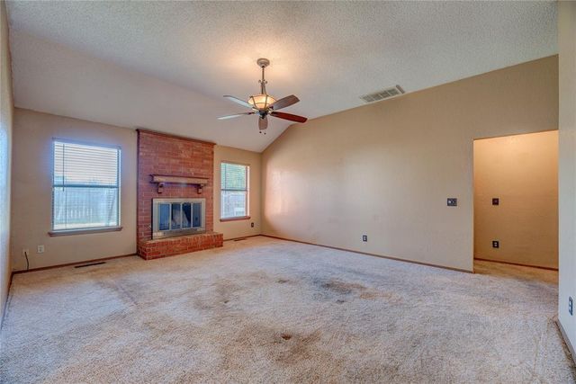 304 Bradgate Drive, Yukon, OK 73099