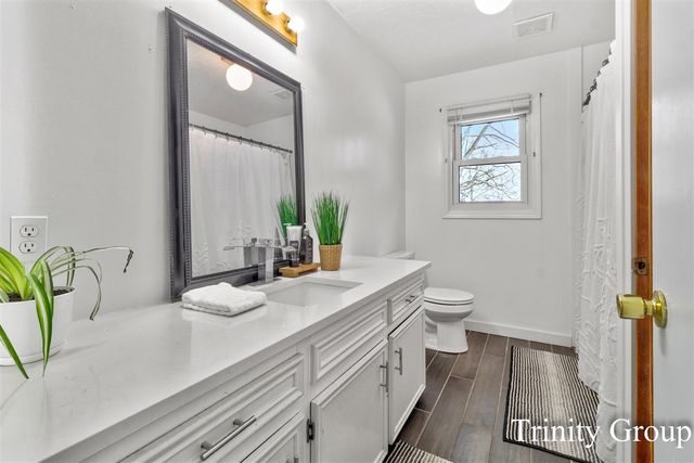 100 W Brooks Street, Newaygo, MI 49337