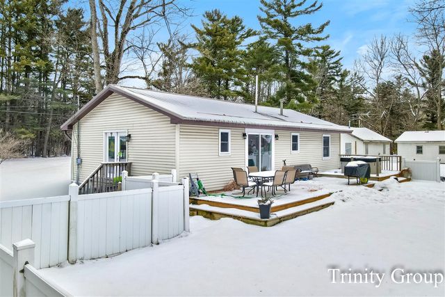 100 W Brooks Street, Newaygo, MI 49337