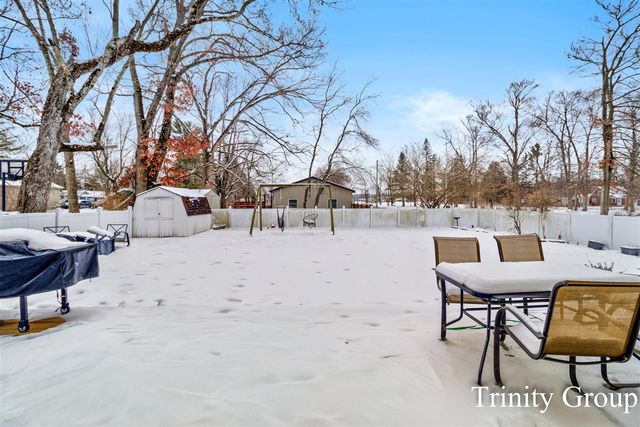 100 W Brooks Street, Newaygo, MI 49337